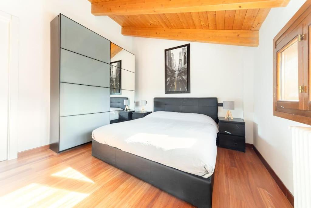 Appartamento Unico A Bologna Con 3 Camere E Parcheggio Gratuito Exteriör bild