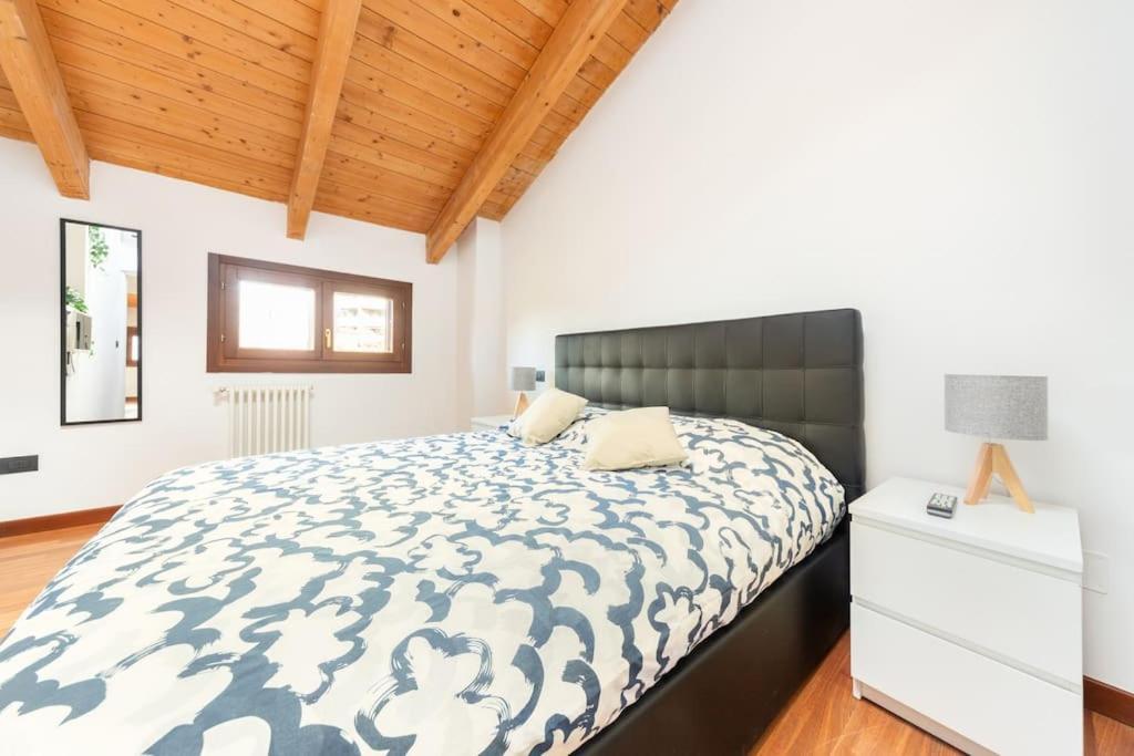 Appartamento Unico A Bologna Con 3 Camere E Parcheggio Gratuito Exteriör bild